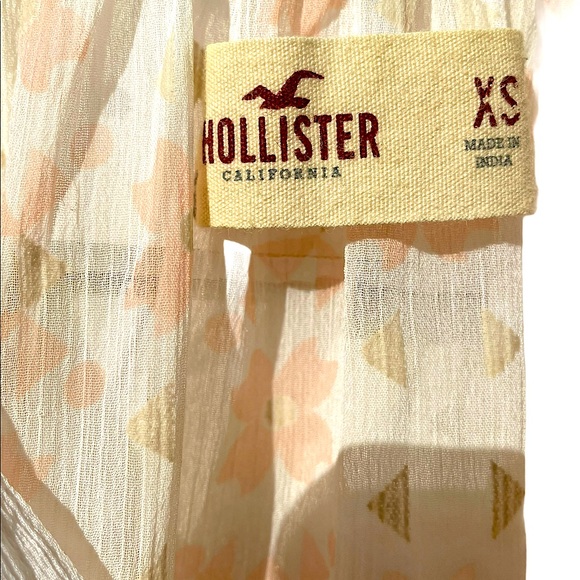 Hollister Sheer blouse - Picture 9 of 9